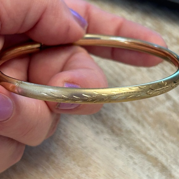 Jewelry - 14KGF stamped gold amazing bangle 8” bangle bracelet